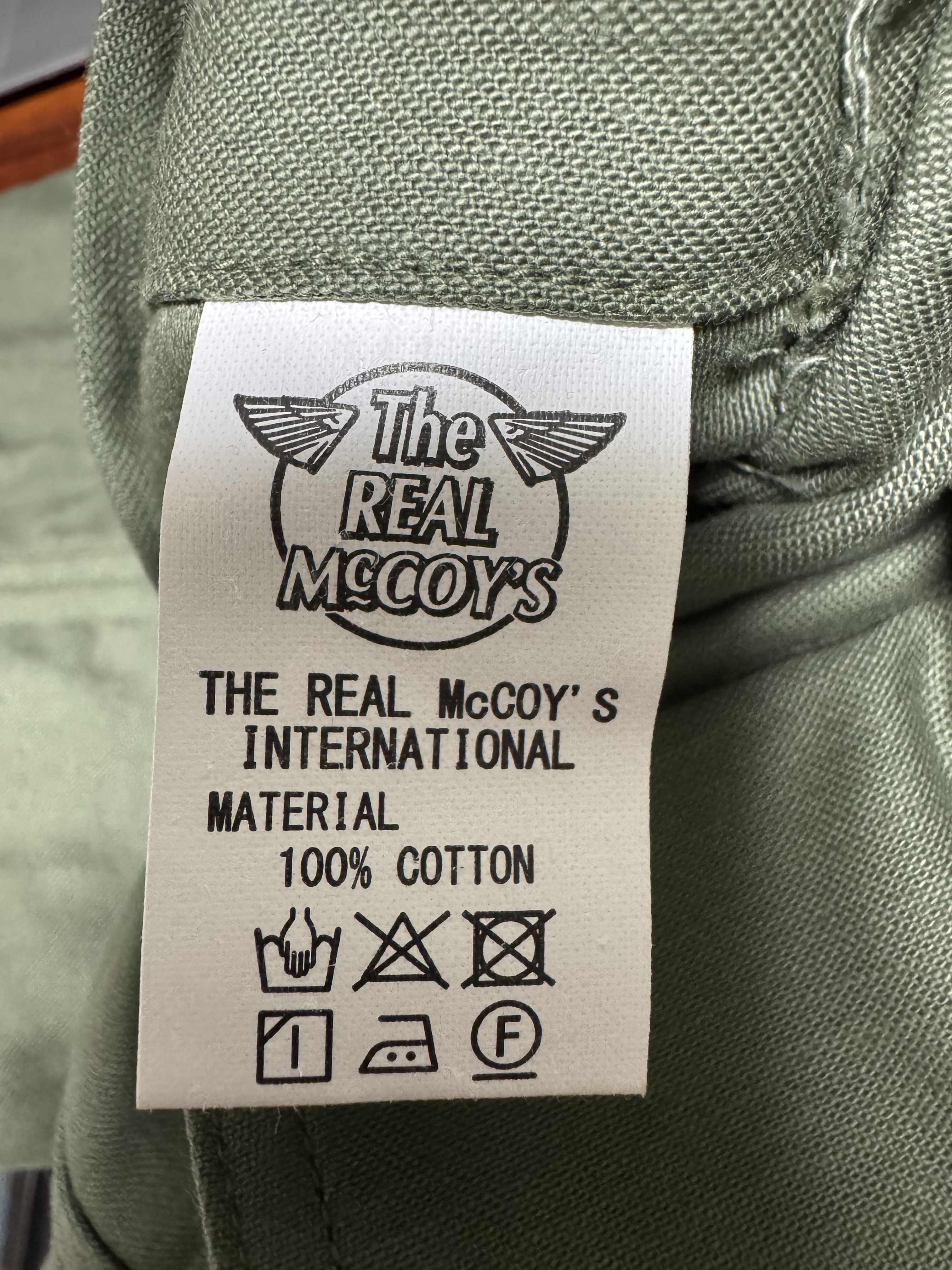 THE REAL McCOY'S ベイカーパンツに縫い付けられた洗濯表示タグ(ランドリータグ)の詳細