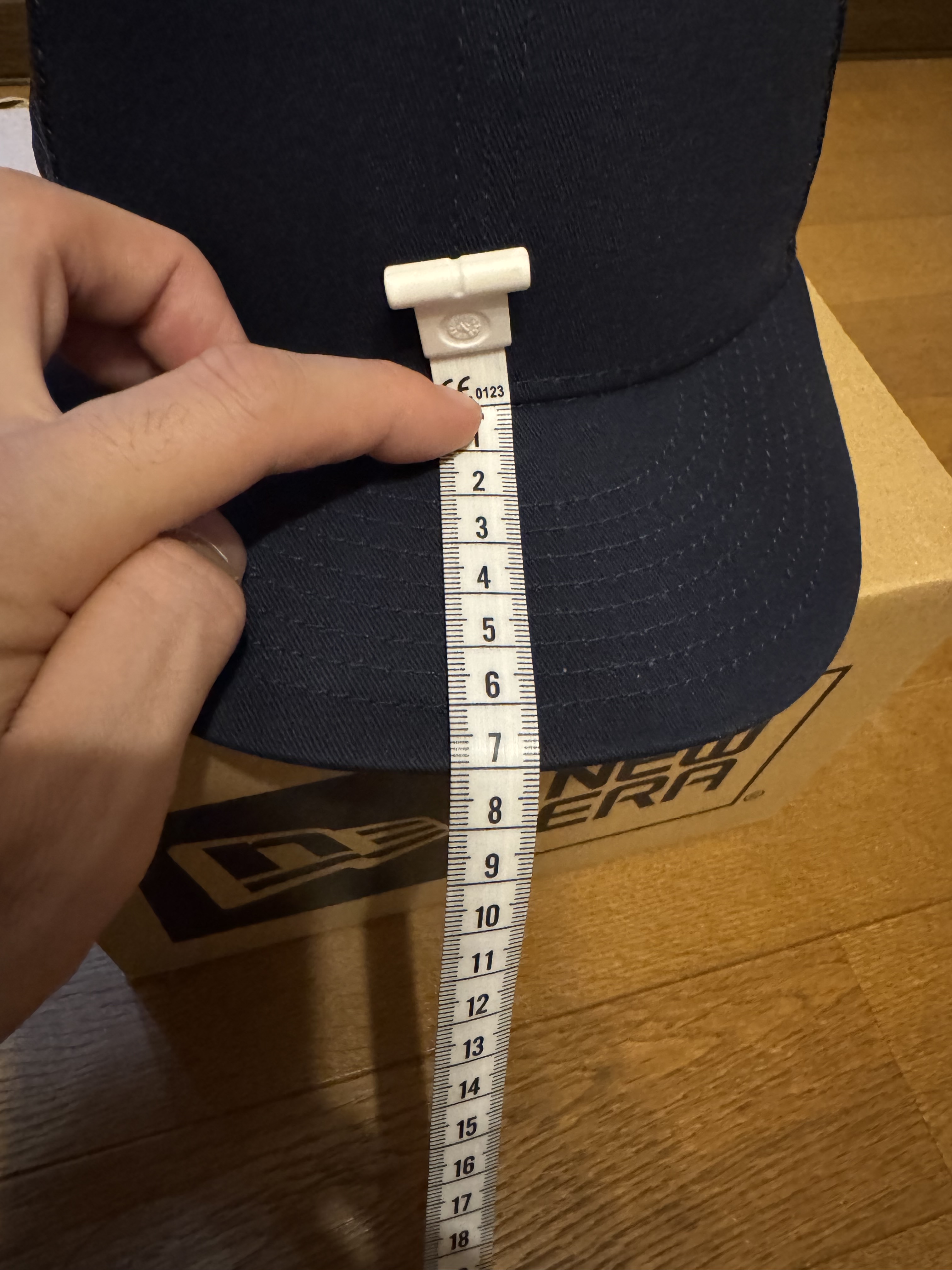 NEW ERA 9FIFTYキャップのツバ長さを実測 7cm
