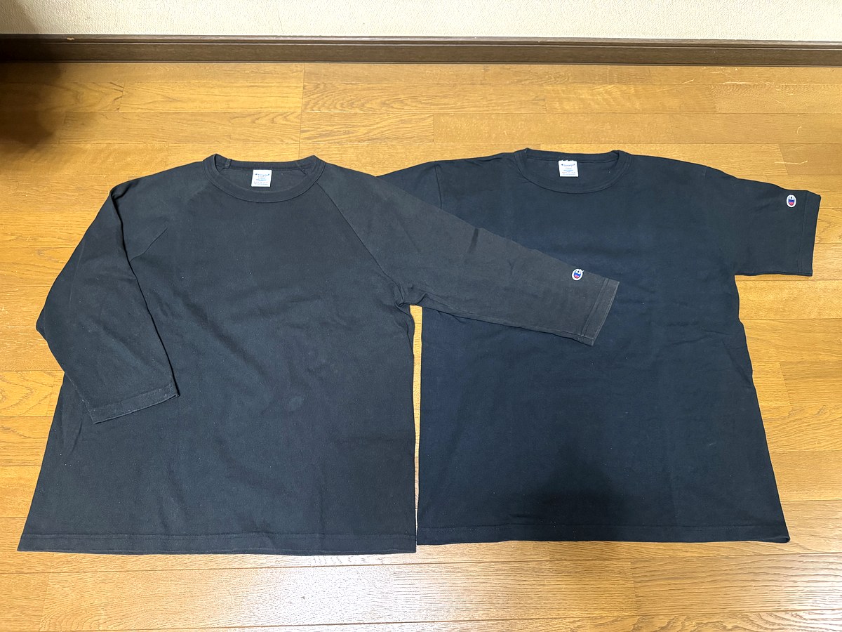 Champion T1011 Made in USA ブラックの半袖と七分丈ラグランを並べた構造比較