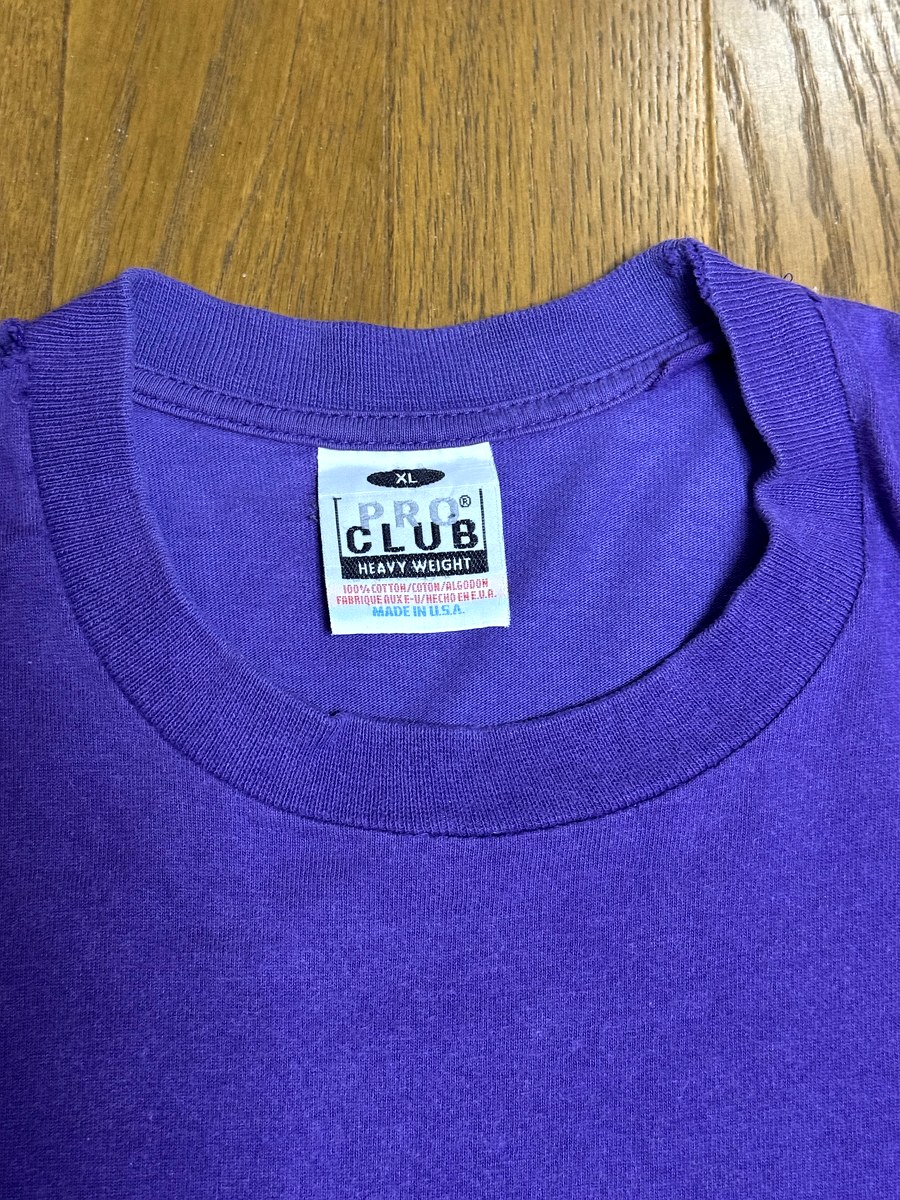 PRO CLUB ヘビーウェイトTシャツ 24年使用品の首元リブとXLタグの経年詳細