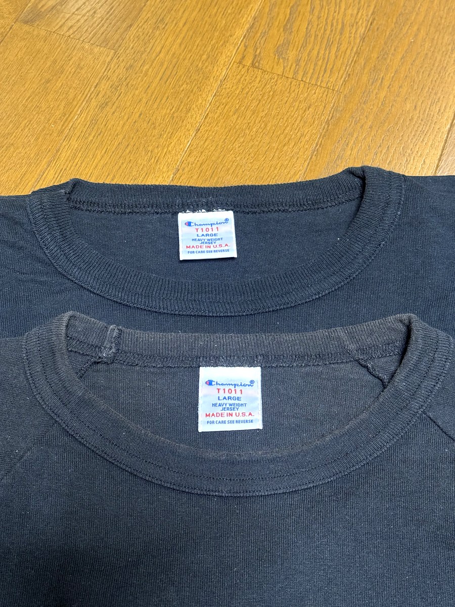 PRO CLUBとChampion T1011の首元リブを並べたネック構造比較