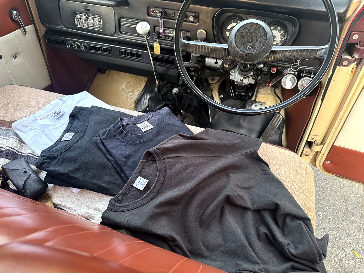 PRO CLUBとChampion T1011のヘビーウェイトTシャツ4枚を並べたバイカー向け比較画像