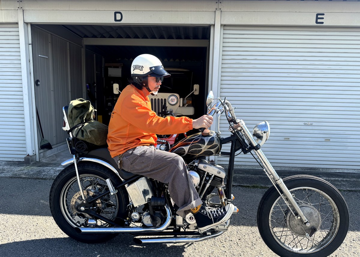 SHORTY4の下にニューエラキャップを被ったチョッパースタイルのコーデ