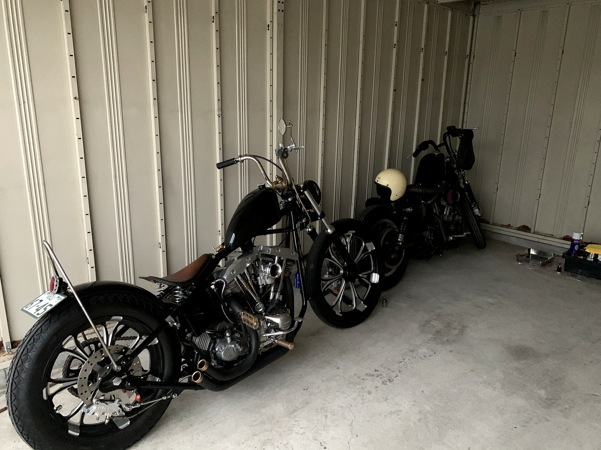 ガレージに並ぶスポーツスター1200 手放す前の時期