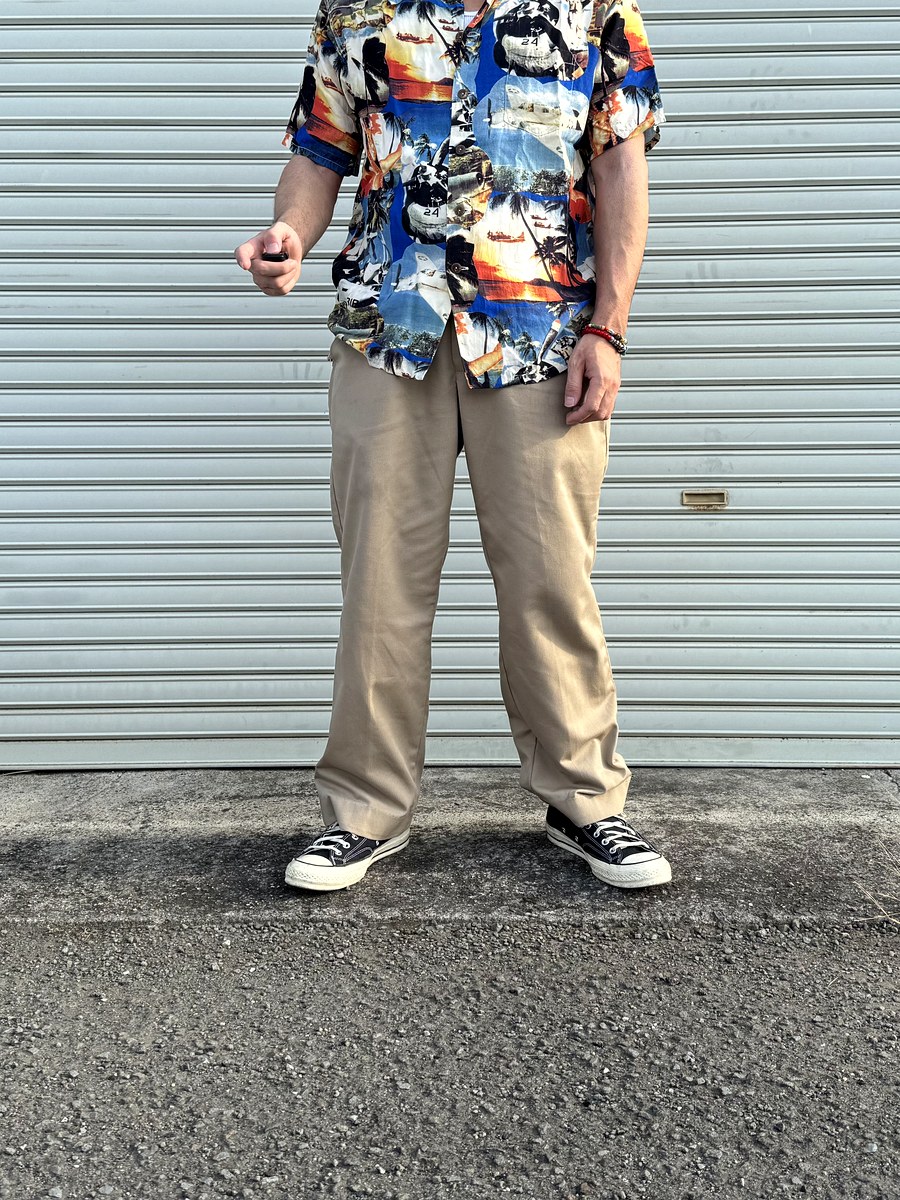 同じワークパンツにコンバースCT70を合わせた足元