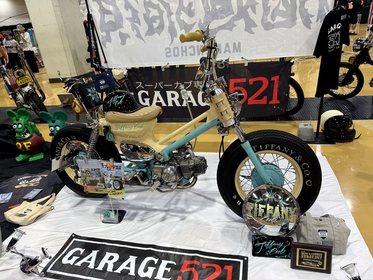 GARAGE 521のミントグリーンのスーパーカブカスタム